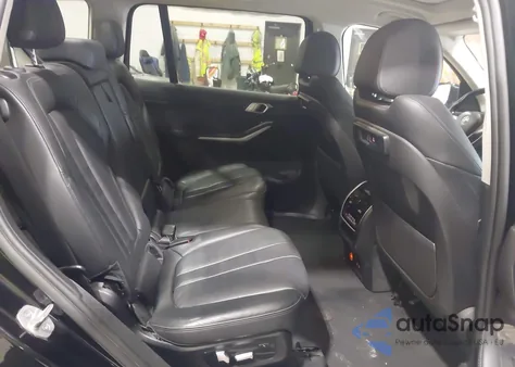 2021 BMW X7 xDrive40I z USA, uszkodzony, nr VIN 5UXCW2C00M9F66858